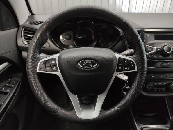 Lada (ВАЗ) Vesta I с пробегом 2019 года, цена 900 000 рублей, 136256 км, седан, Автокод Объявления