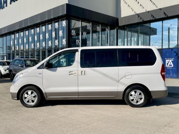 Hyundai Grand Starex I с пробегом 2013 года, цена 2 220 000 рублей, 199000 км, минивэн, Автокод Объявления