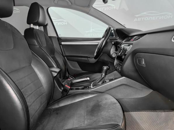 Skoda Octavia III (A7) с пробегом 2015 года, цена 1 600 000 рублей, 217204 км, лифтбек, Автокод Объявления