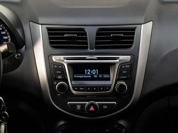 Hyundai Solaris I Рестайлинг с пробегом 2016 года, цена 1 099 000 рублей, 135644 км, седан, Автокод Объявления