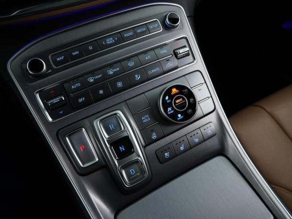 Hyundai Santa Fe IV Рестайлинг с пробегом 2022 года, цена 4 349 099 рублей, 80000 км, внедорожник, Автокод Объявления