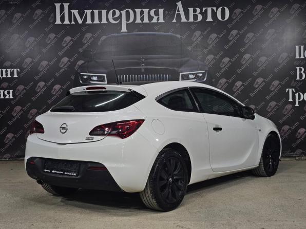 Opel Astra J Рестайлинг с пробегом 2013 года, цена 895 000 рублей, 170949 км, хэтчбек, Автокод Объявления