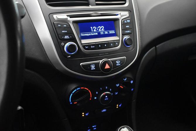 Hyundai Solaris I Рестайлинг с пробегом 2015 года, цена 1 050 000 рублей, 119713 км, седан, Автокод Объявления