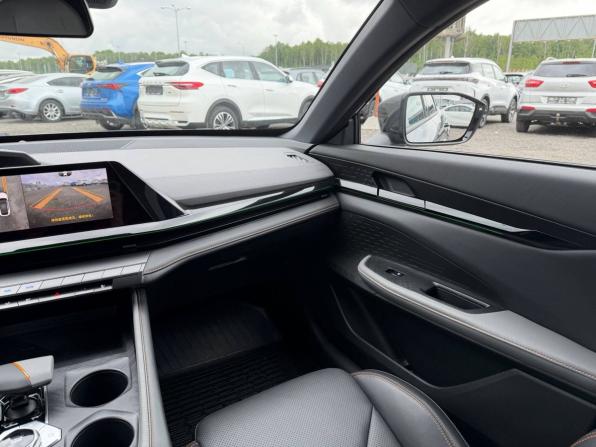 Changan UNI-V I с пробегом 2023 года, цена 2 165 000 рублей, 39100 км, лифтбек, Автокод Объявления