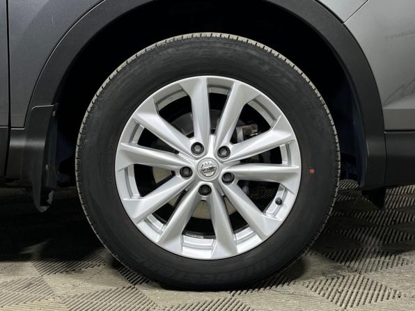 Nissan Qashqai II с пробегом 2015 года, цена 1 717 000 рублей, 57598 км, внедорожник, Автокод Объявления