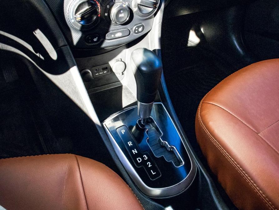 Hyundai Solaris I Екатеринбург  - изображение 8