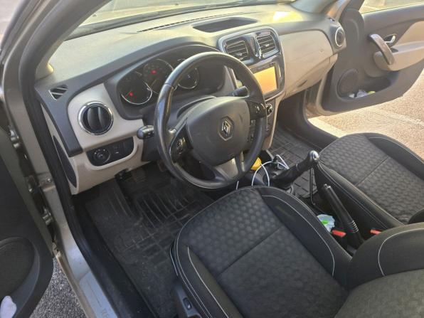 Renault Logan II с пробегом 2016 года, цена 799 000 рублей, 137754 км, седан, Автокод Объявления