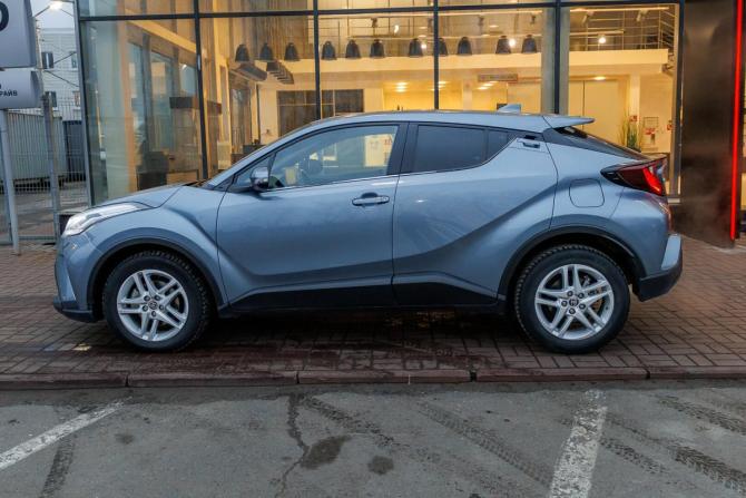 Toyota C-HR I Рестайлинг с пробегом 2020 года, цена 2 615 000 рублей, 42000 км, внедорожник, Автокод Объявления
