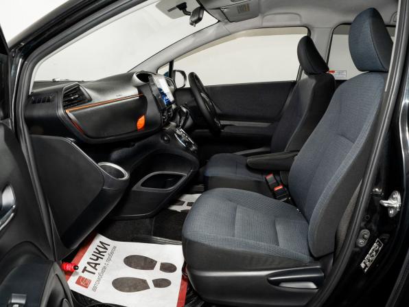 Toyota Sienta II с пробегом 2015 года, цена 1 325 000 рублей, 131211 км, компактвэн, Автокод Объявления