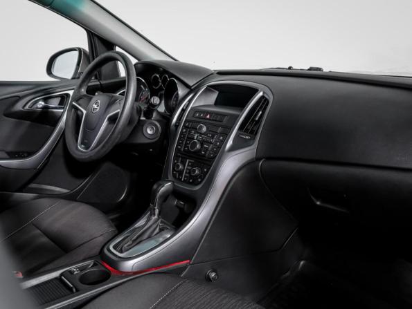 Opel Astra J Рестайлинг с пробегом 2013 года, цена 895 000 рублей, 98103 км, хэтчбек, Автокод Объявления