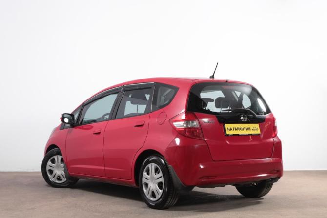 Honda Jazz II Рестайлинг с пробегом 2011 года, цена 899 000 рублей, 250000 км, хэтчбек, Автокод Объявления