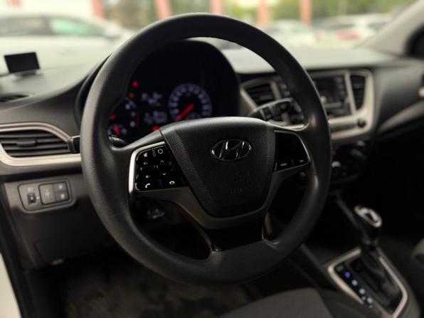 Hyundai Solaris II Рестайлинг с пробегом 2021 года, цена 1 670 000 рублей, 62644 км, седан, Автокод Объявления