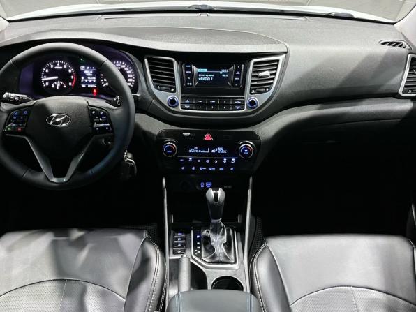 Hyundai Tucson III с пробегом 2018 года, цена 1 710 000 рублей, 211356 км, внедорожник, Автокод Объявления