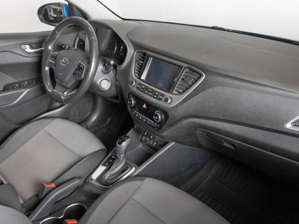 Hyundai Solaris II с пробегом 2017 года, цена 1 290 000 рублей, 102008 км, седан, Автокод Объявления