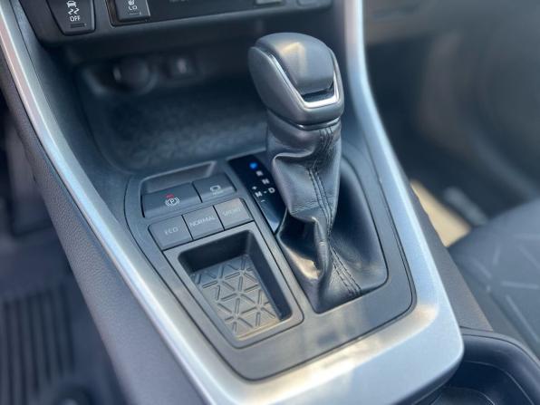 Toyota RAV4 V (XA50) с пробегом 2021 года, цена 2 890 000 рублей, 32000 км, внедорожник, Автокод Объявления