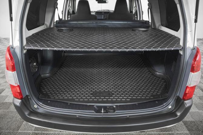 Toyota Probox I Рестайлинг с пробегом 2018 года, цена 1 099 000 рублей, 149000 км, универсал, Автокод Объявления