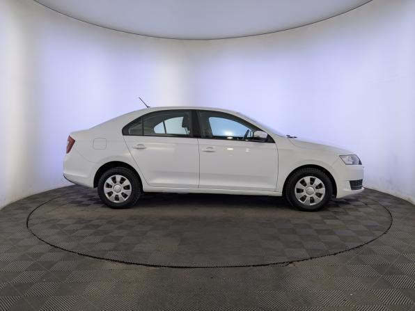 Skoda Rapid I Рестайлинг с пробегом 2019 года, цена 880 000 рублей, 229200 км, лифтбек, Автокод Объявления