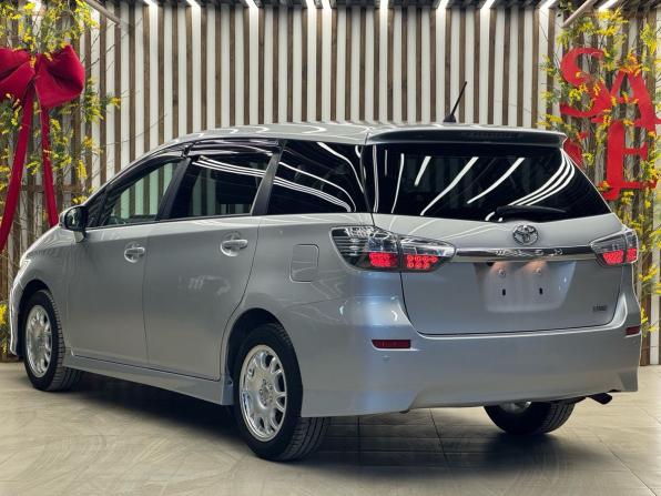 Toyota Wish II Рестайлинг с пробегом 2013 года, цена 1 668 000 рублей, 97400 км, минивэн, Автокод Объявления