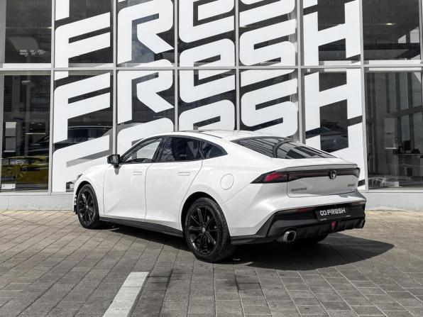 Changan UNI-V I с пробегом 2024 года, цена 2 098 000 рублей, 53498 км, лифтбек, Автокод Объявления