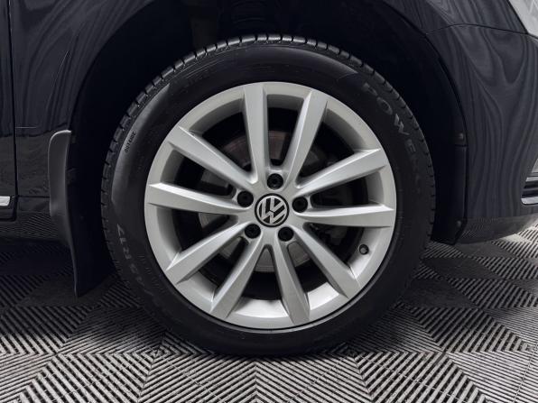 Volkswagen Passat B7 с пробегом 2013 года, цена 1 340 000 рублей, 207740 км, седан, Автокод Объявления