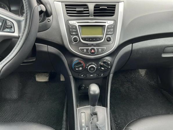 Hyundai Solaris I с пробегом 2014 года, цена 995 749 рублей, 123215 км, седан, Автокод Объявления
