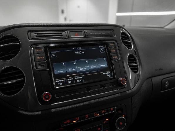 Volkswagen Tiguan I Рестайлинг с пробегом 2015 года, цена 1 420 000 рублей, 113279 км, внедорожник, Автокод Объявления