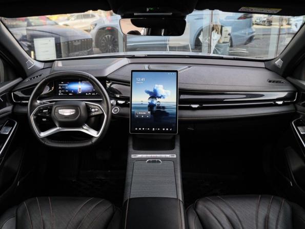 Geely Preface I с пробегом 2024 года, цена 2 500 000 рублей, 39691 км, седан, Автокод Объявления