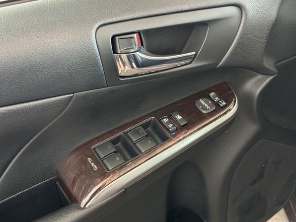 Toyota Camry VII (XV50) Рестайлинг с пробегом 2015 года, цена 2 085 000 рублей, 143942 км, седан, Автокод Объявления