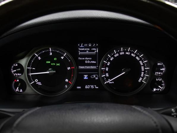 Toyota Land Cruiser 200 Series Рестайлинг 2 с пробегом 2020 года, цена 10 149 000 рублей, 60757 км, внедорожник, Автокод Объявления