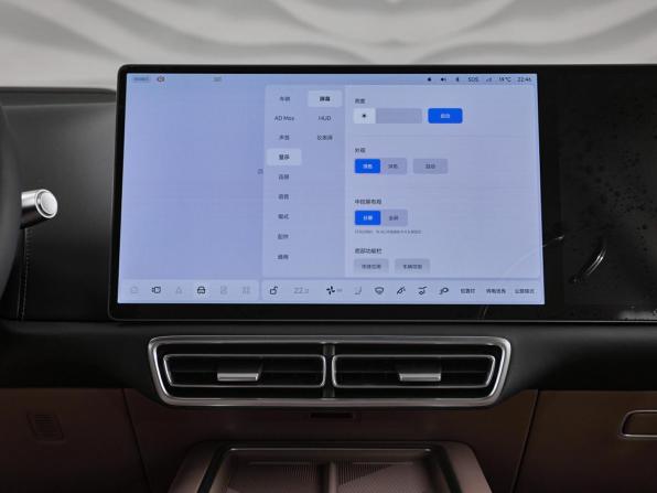 Новый Li Auto (Lixiang) L9 I Рестайлинг 2025 года, цена 11 990 000 рублей, внедорожник, Автокод Объявления