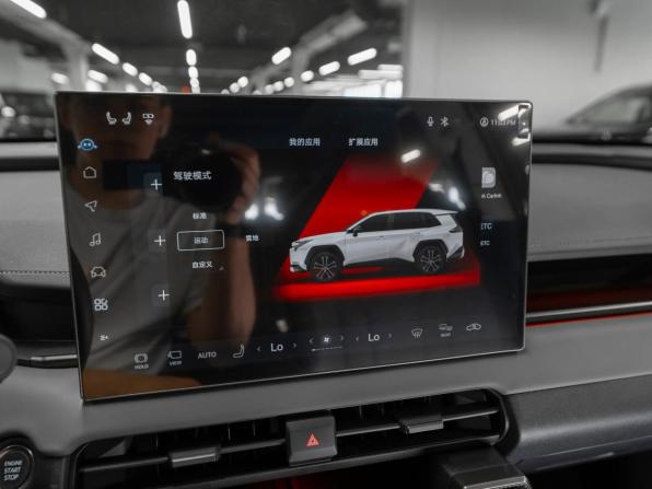 Toyota RAV4 VI (XA60) с пробегом 2026 года, цена 4 450 000 рублей, 12 км, внедорожник, Автокод Объявления