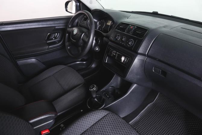 Skoda Fabia II Рестайлинг с пробегом 2010 года, цена 669 000 рублей, 117211 км, хэтчбек, Автокод Объявления