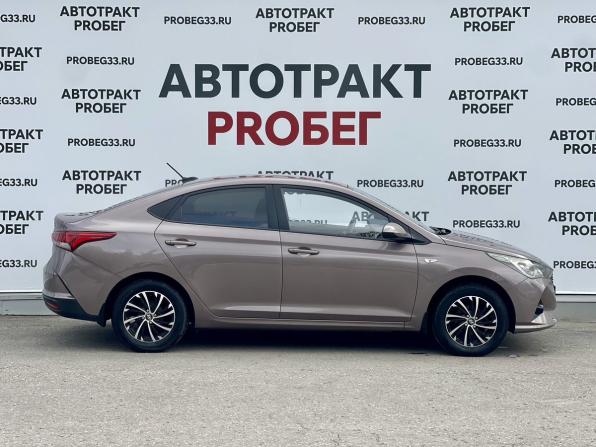 Hyundai Solaris II Рестайлинг с пробегом 2021 года, цена 1 700 000 рублей, 42500 км, седан, Автокод Объявления