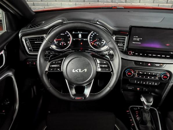 Kia Ceed III Рестайлинг с пробегом 2021 года, цена 2 350 000 рублей, 95608 км, универсал, Автокод Объявления