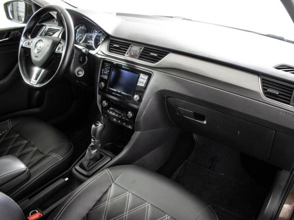 Skoda Rapid I Рестайлинг с пробегом 2018 года, цена 1 310 000 рублей, 140001 км, лифтбек, Автокод Объявления
