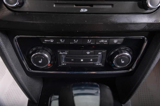 Skoda Superb II с пробегом 2012 года, цена 1 079 000 рублей, 202500 км, лифтбек, Автокод Объявления