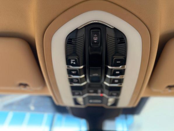 Porsche Cayenne II (958) с пробегом 2011 года, цена 2 340 000 рублей, 189000 км, внедорожник, Автокод Объявления