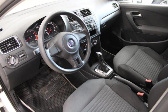 Volkswagen Polo V с пробегом 2012 года, цена 733 000 рублей, 136941 км, хэтчбек, Автокод Объявления