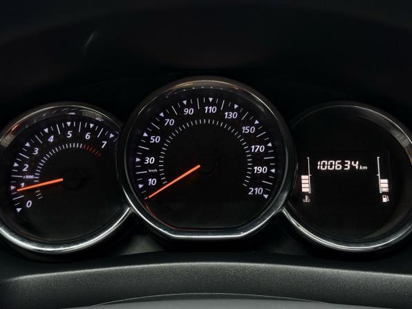 Renault Sandero II Рестайлинг с пробегом 2021 года, цена 1 099 000 рублей, 100634 км, хэтчбек, Автокод Объявления