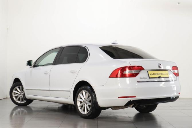 Skoda Superb II Рестайлинг с пробегом 2014 года, цена 1 379 000 рублей, 180000 км, лифтбек, Автокод Объявления