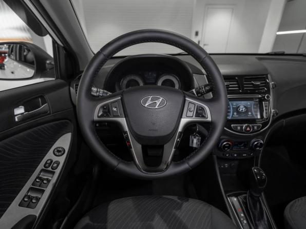 Hyundai Solaris I Рестайлинг с пробегом 2014 года, цена 745 000 рублей, 299030 км, седан, Автокод Объявления
