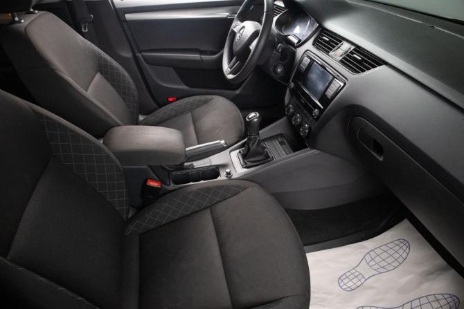 Skoda Octavia III (A7) Рестайлинг с пробегом 2019 года, цена 1 469 000 рублей, 132000 км, лифтбек, Автокод Объявления