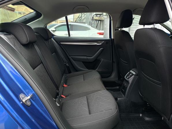 Skoda Octavia III (A7) Рестайлинг с пробегом 2018 года, цена 2 109 000 рублей, 54555 км, лифтбек, Автокод Объявления