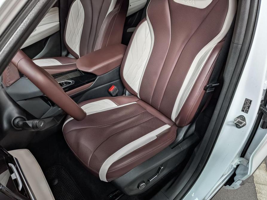 Geely Monjaro I Москва  - изображение 19