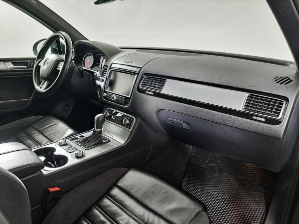 Volkswagen Touareg II Рестайлинг с пробегом 2017 года, цена 3 200 000 рублей, 162576 км, внедорожник, Автокод Объявления