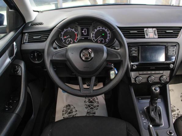 Skoda Octavia III (A7) Рестайлинг с пробегом 2019 года, цена 1 595 000 рублей, 111268 км, лифтбек, Автокод Объявления