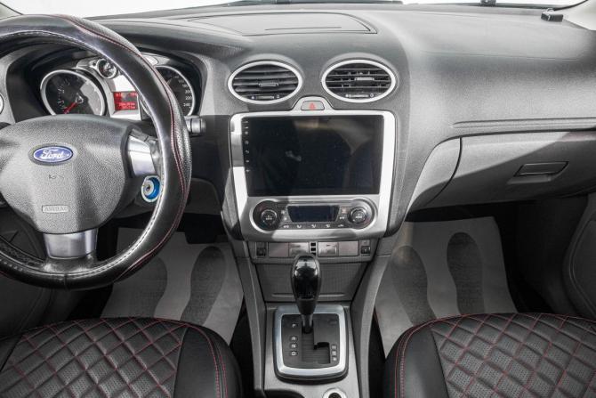 Ford Focus II Рестайлинг с пробегом 2010 года, цена 739 000 рублей, 200400 км, хэтчбек, Автокод Объявления
