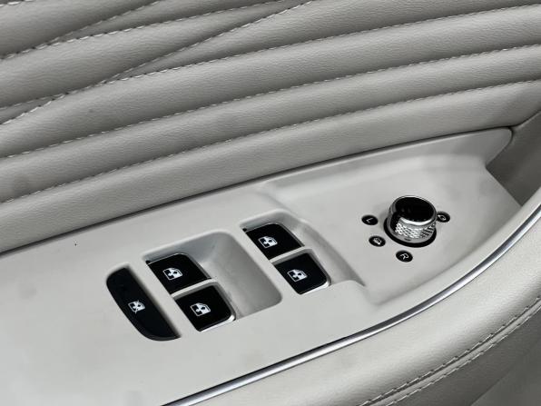 Hongqi HS5 I с пробегом 2023 года, цена 2 630 000 рублей, 76750 км, внедорожник, Автокод Объявления