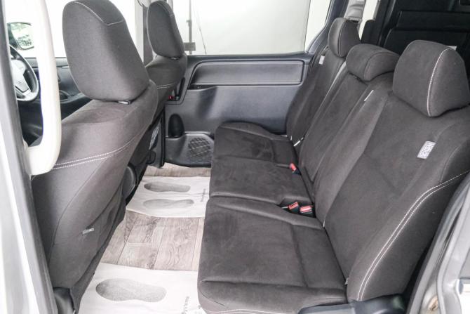 Toyota Esquire I с пробегом 2016 года, цена 2 429 000 рублей, 94535 км, минивэн, Автокод Объявления