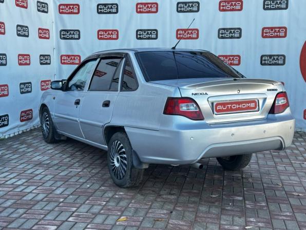 Daewoo Nexia I Рестайлинг с пробегом 2011 года, цена 199 990 рублей, 300000 км, седан, Автокод Объявления